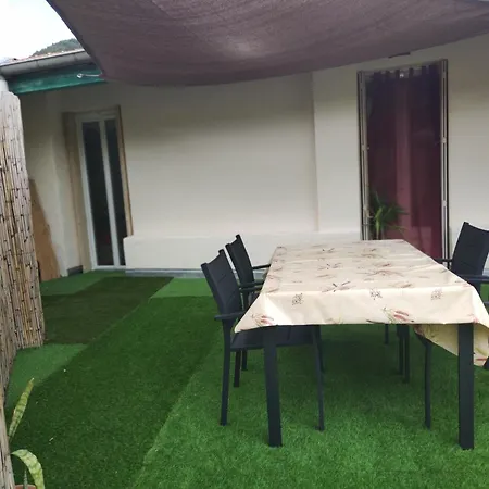 아파트 La Terrasse De Gassendi *